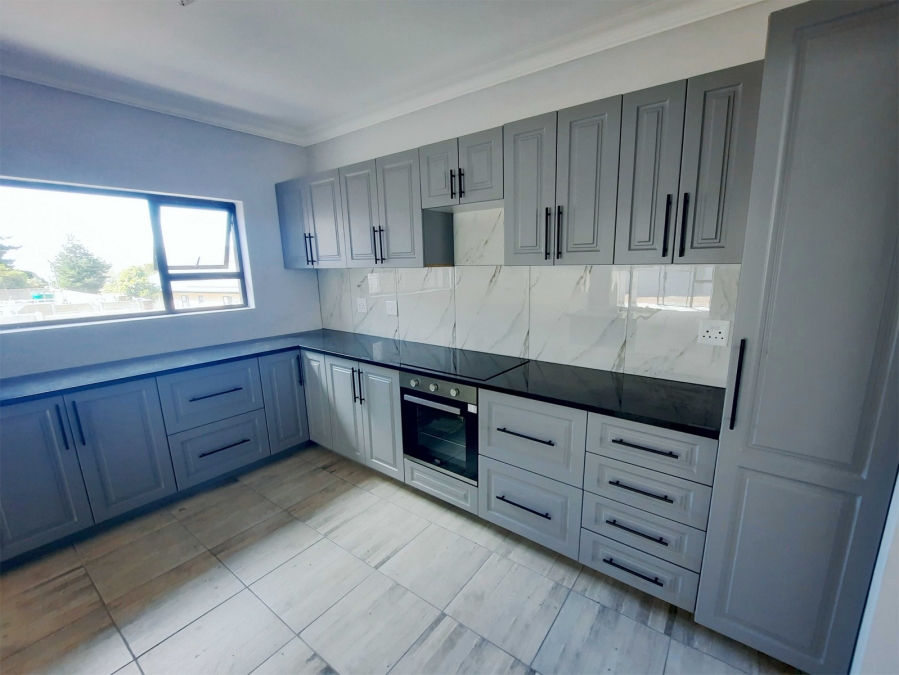 3 Bedroom Property for Sale in Groenvallei Western Cape